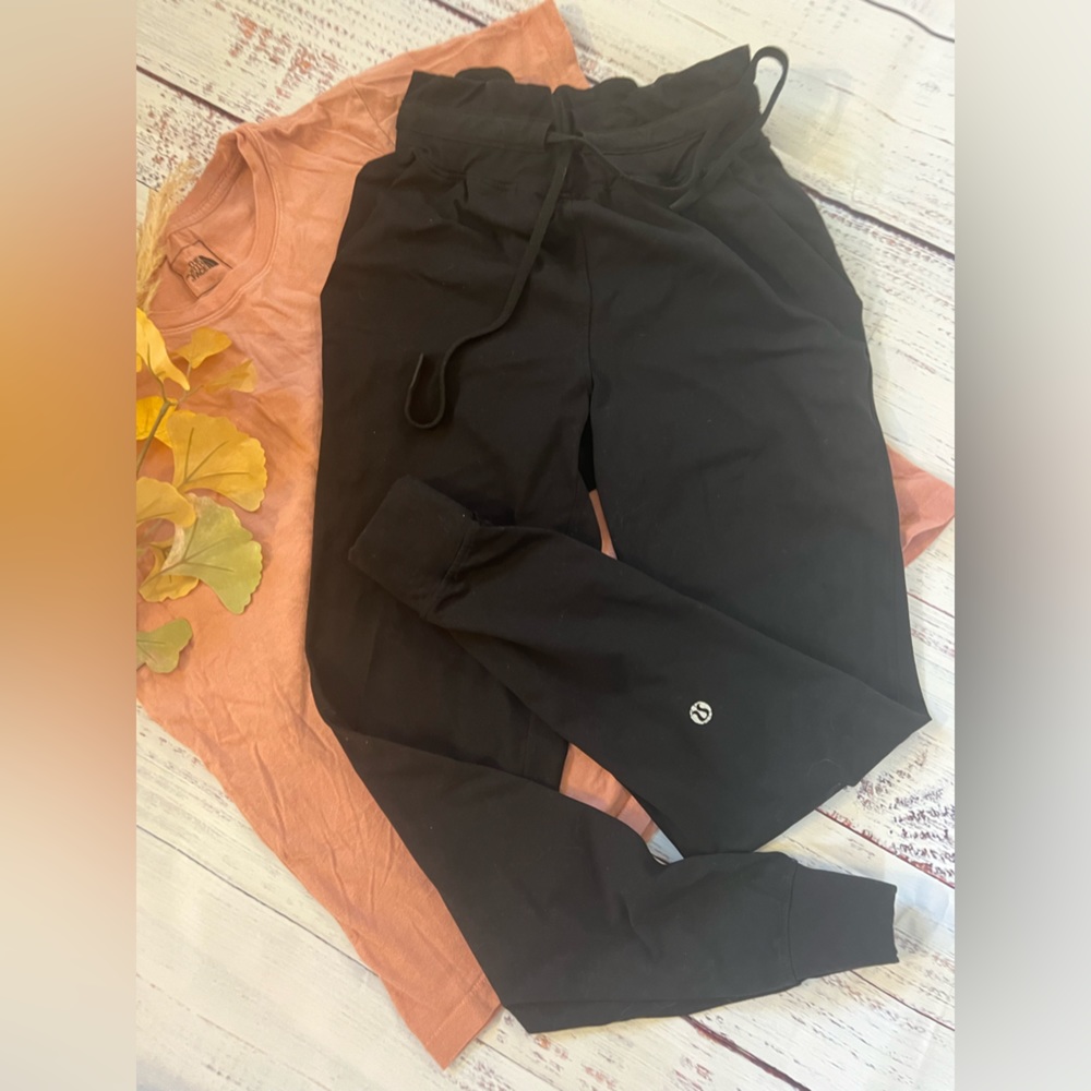 Lululemon High Rise Black Joggers with Logo on Leg Size Extra Small
